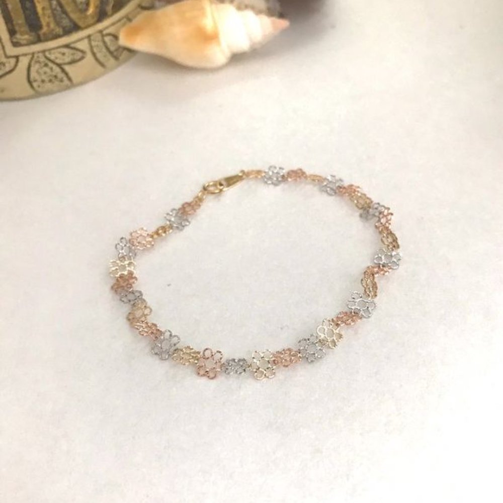 New  14k Gold  Cutout Flower Bracelet 3tone gold